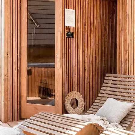 W Białce Woodhouse- Basen, Sauna, Jacuzzi